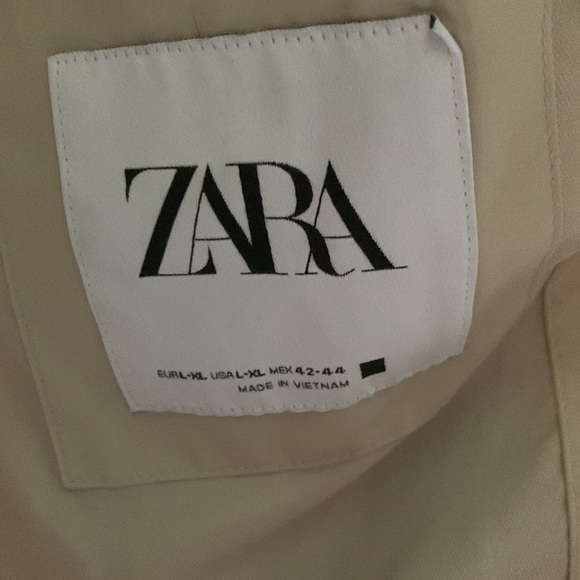 ZARA Puffer Coat - Picture 8 of 9